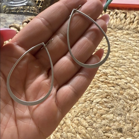 Silver Earrings - Picture 1 of 2